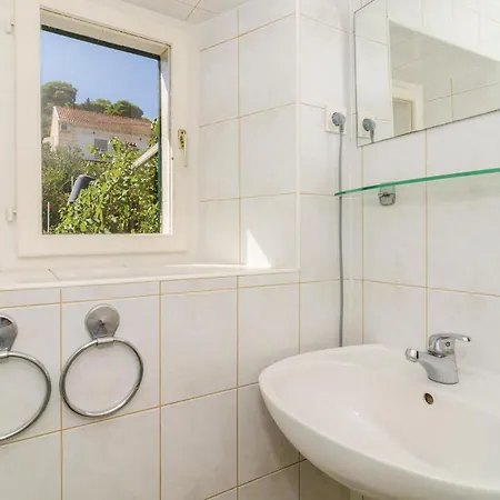 Three-Bedroom Apartment In Zaton Veliki