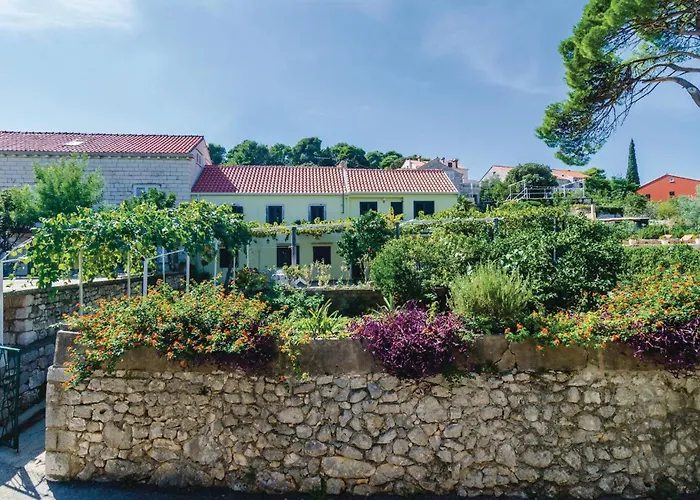 Three-bedroom In Veliki Appartement Zaton (Dubrovnik-Neretva)