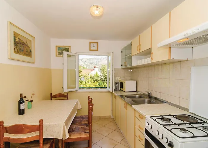 Appartement Three-bedroom In Veliki Zaton (Dubrovnik-Neretva)
