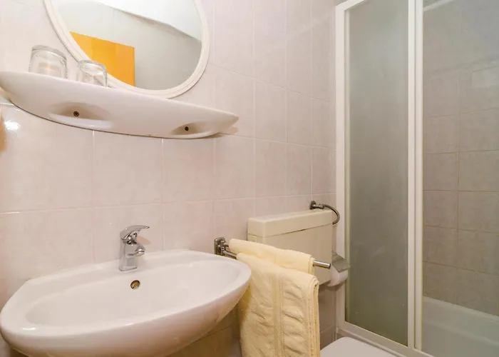 Three-bedroom In Veliki Zaton (Dubrovnik-Neretva)