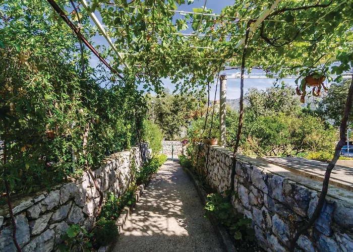 Appartement Three-bedroom In Veliki *