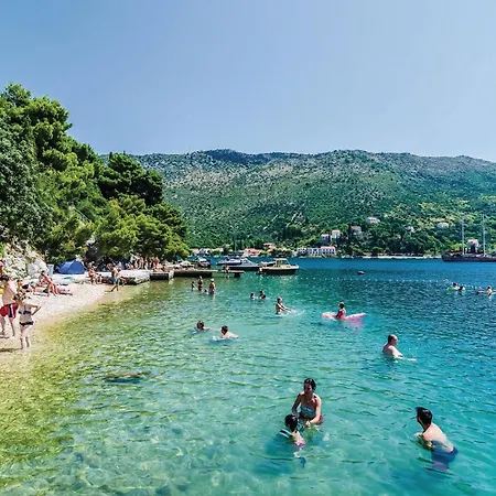 Three-Bedroom Apartment In Zaton Veliki Apartman Zaton (Dubrovnik-Neretva)