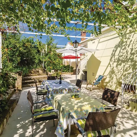 Three-Bedroom Apartment In Zaton Veliki Zaton (Dubrovnik-Neretva)